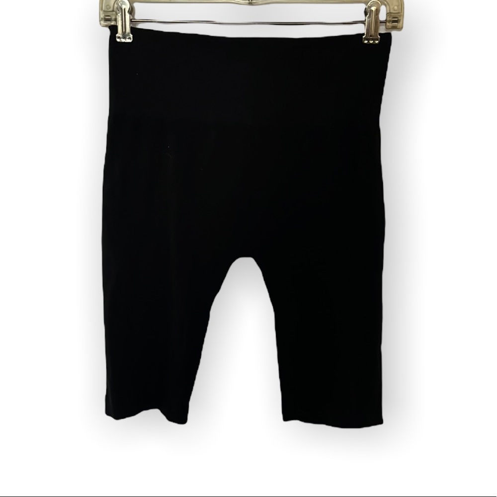 Clara ribbed biker shorts